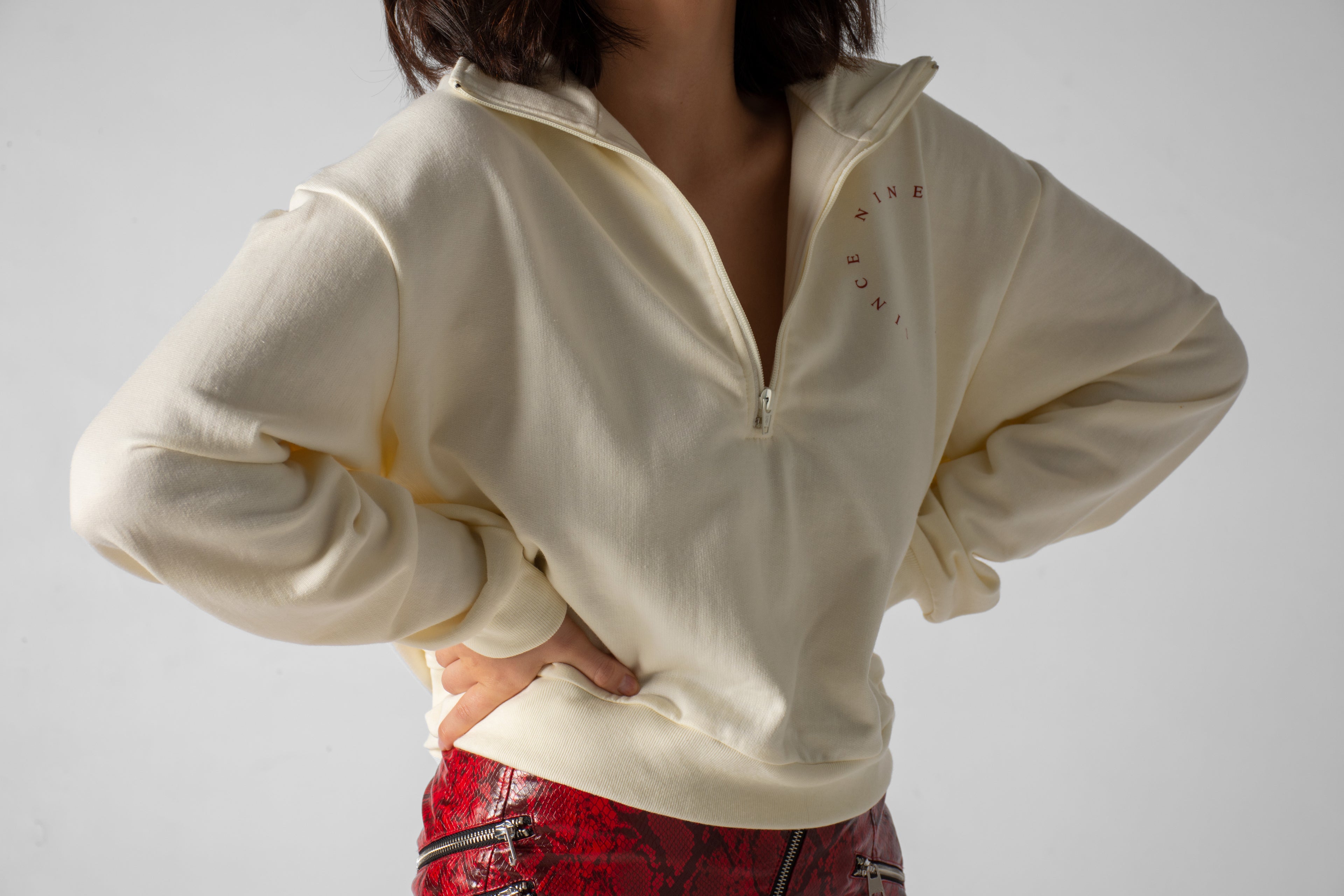 Sudadera Crema 02